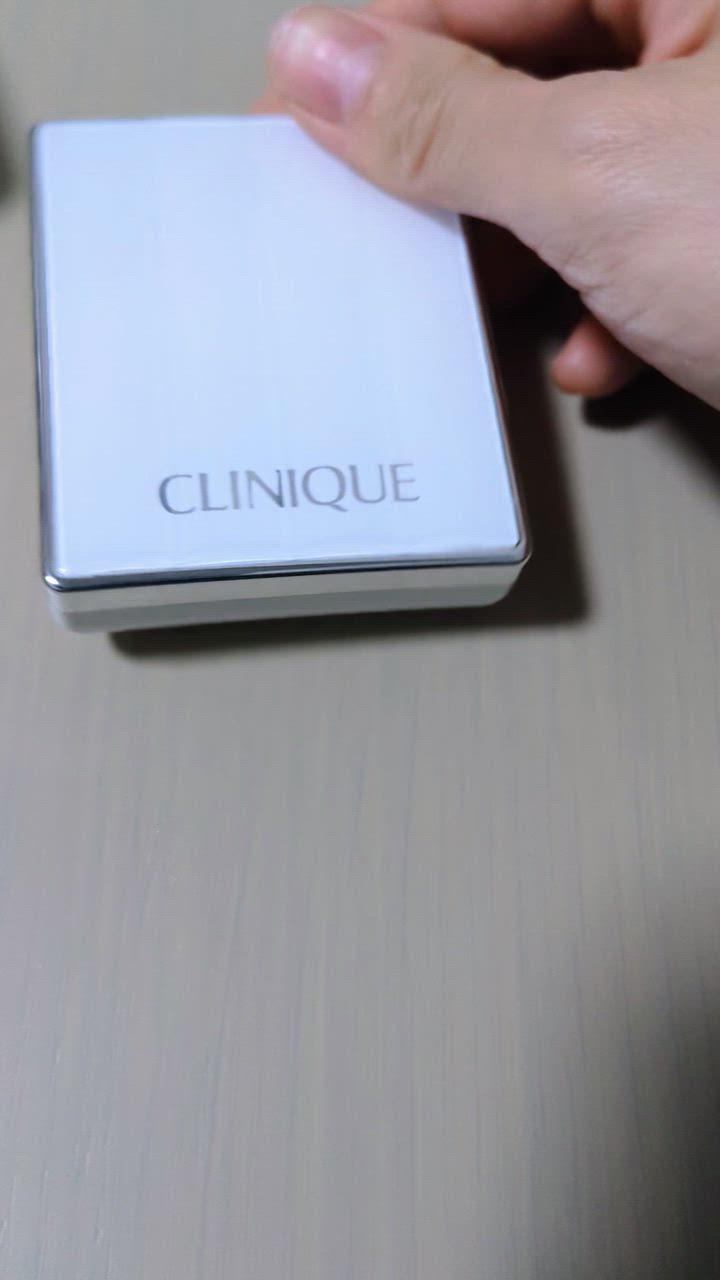 【新品未使用品】クリニーク　CLINIQUE ファンデーション　レフィル&ケース CLINIQUE ファンデーション クリニーク clinique プリティ