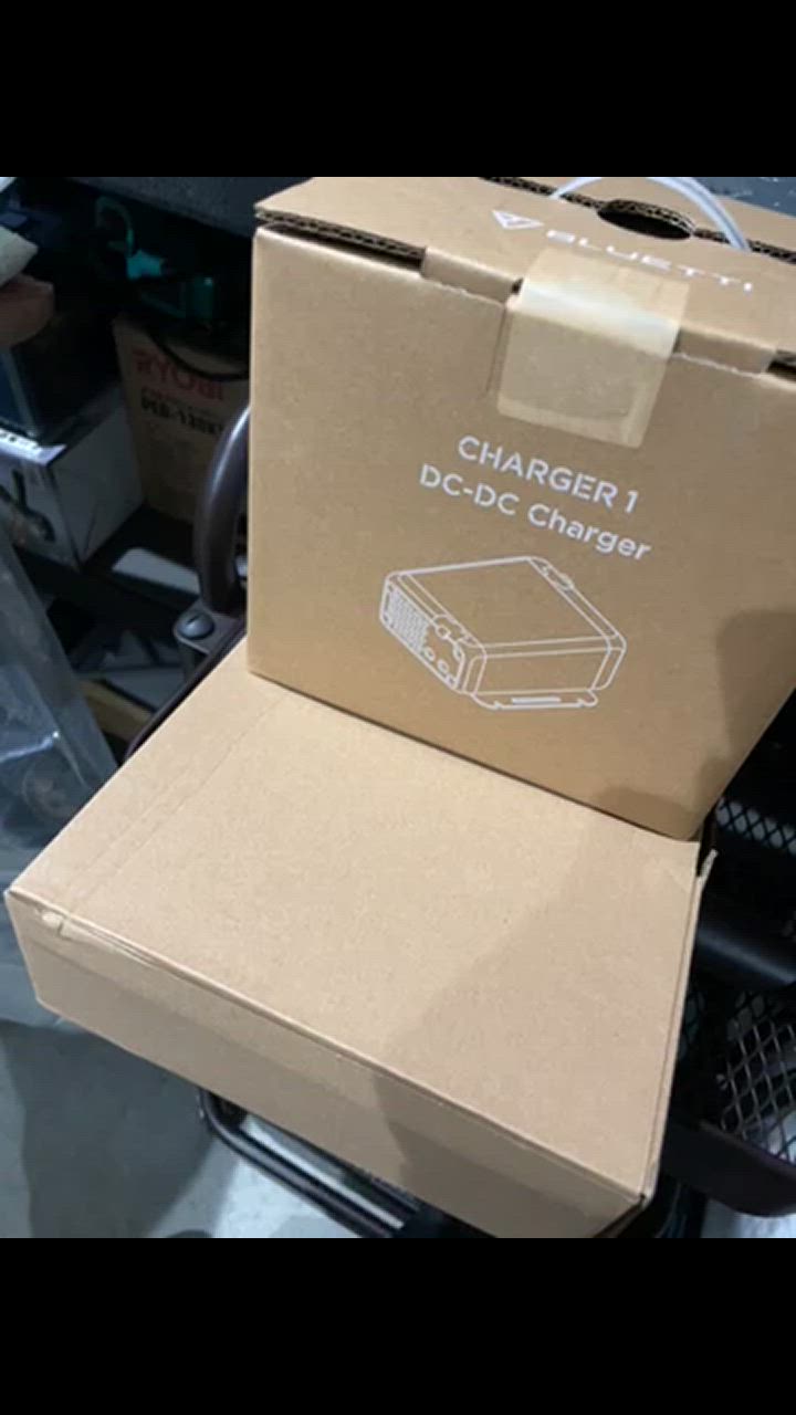 BLUETTI Charger 1 走行充電器 560W オルタネーターDC充電器