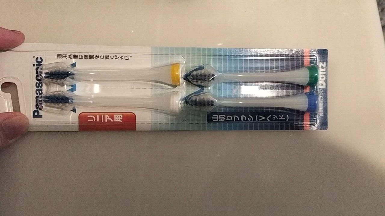 【送料無料】パナソニック 替えブラシ ドルツ 山切りタイプ(Vヘッド) 4本組 Amazon | 【正規品】パナソニック 替えブラシ ドルツ 山切り