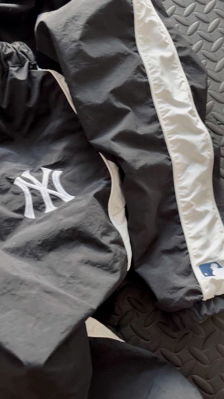 MLB ブルゾン アウター MLB/メジャーリーグベースボール 別注