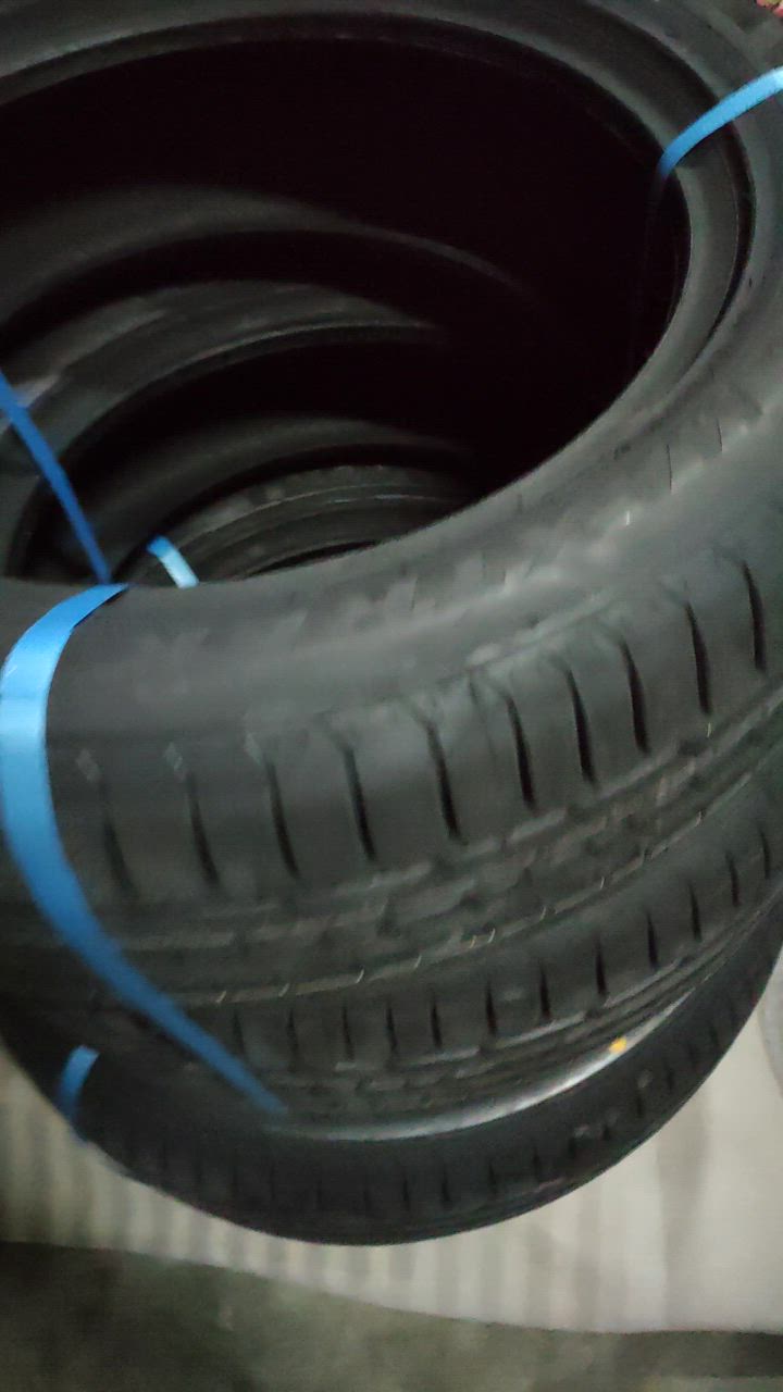 マックストレック　マキシマス　m2 215/55r17 24年製　バリ山 楽天市場】【P最大49倍！10/5】MAXTREK マックストレック