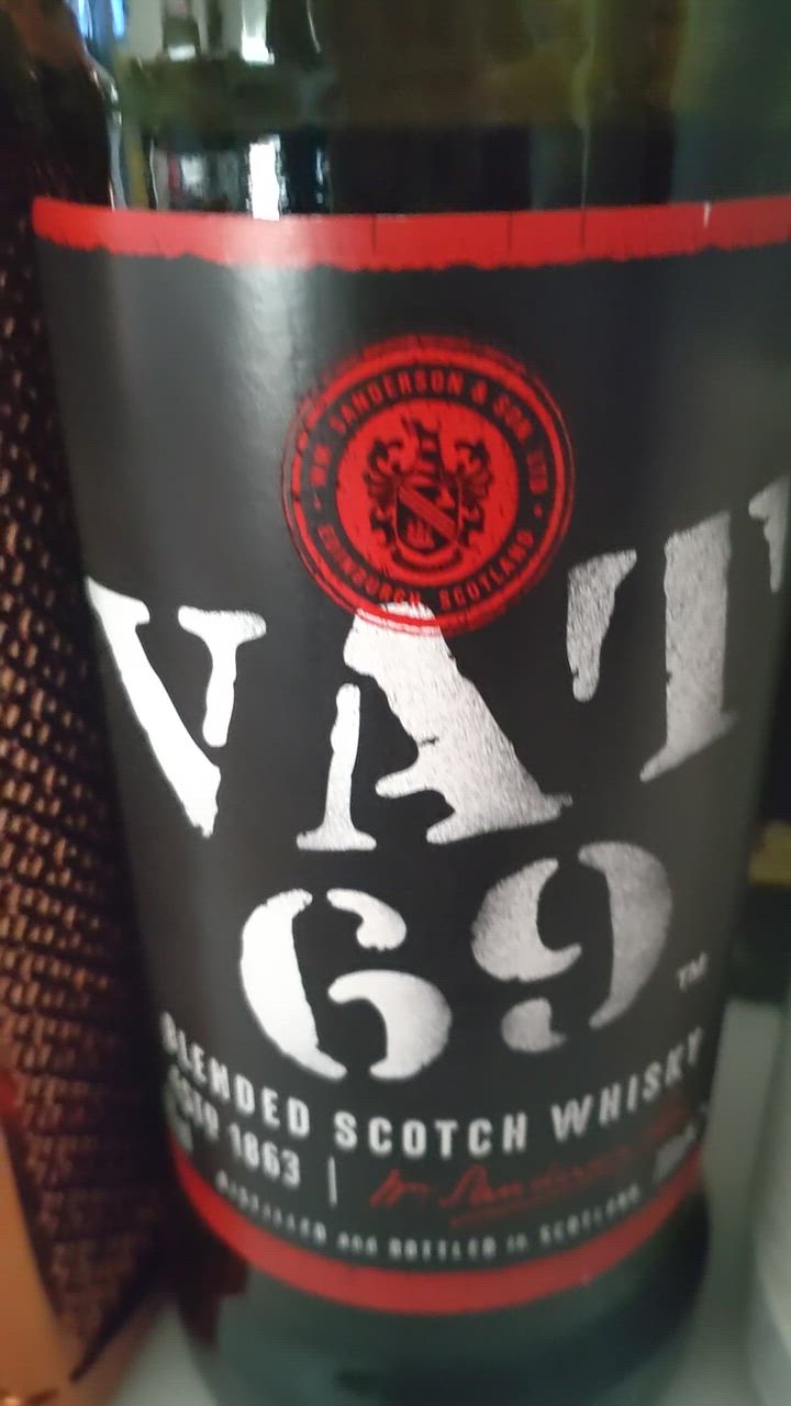 VAT69 バット69/ファイネスト/スコッチウイスキー/古酒/オールド 楽天市場】VAT（バット） 69 40度 箱なし 700ml : 酒類の総合