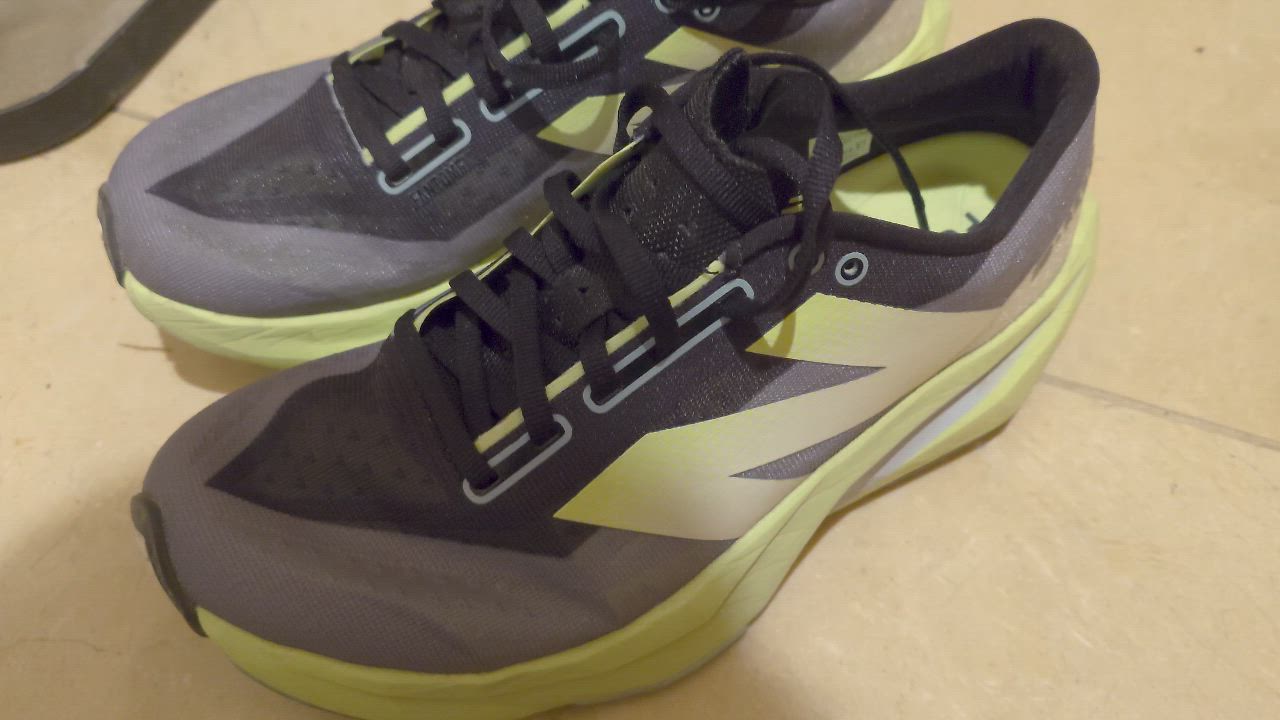 フューエルセル　プロペルMFCPRCR4 ランニングシューズ　箱無し NEW BALANCE】 ニューバランス MFCPRLB4(2E) フューエルセル