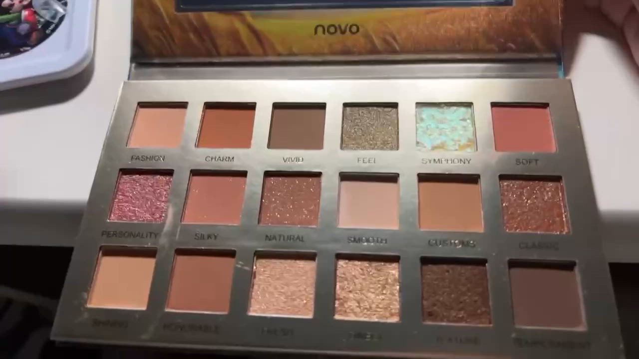 指原莉乃  nude fakes NOVO アイシャドウパレット 日本国内当日発送 18colors ノヴォ アイシャドウ 韓国コスメ かわいい 化粧品 キラキラカラー メイクアップ  #cs362 : ジョインショップ - 通販 - Yahoo!ショッピング