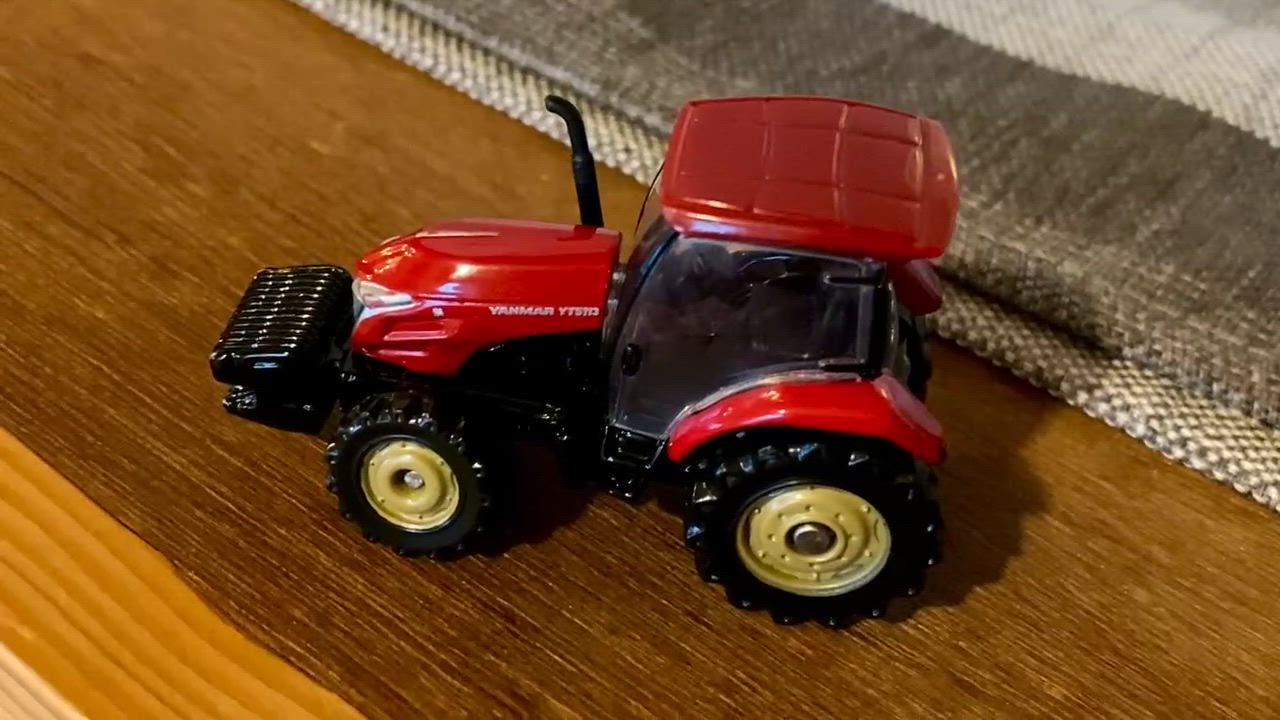 タカラトミー『 トミカ No.83 ヤンマー トラクター YT5113(箱