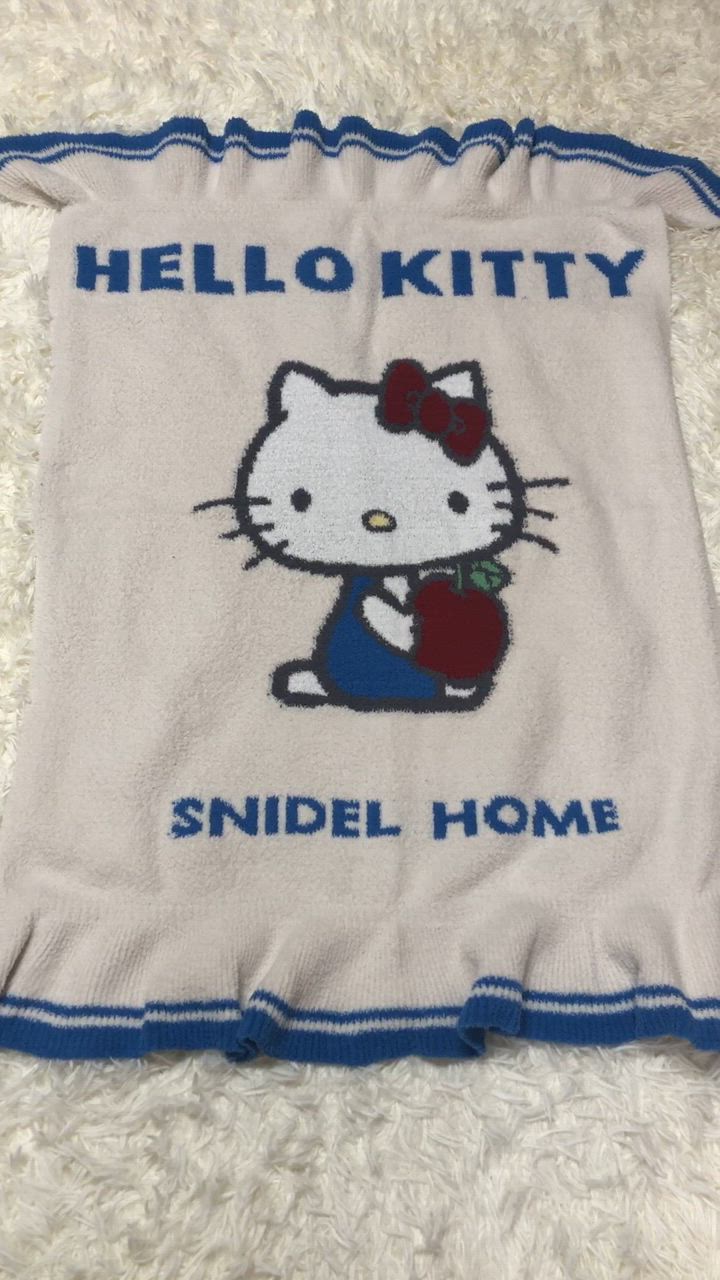 SNIDEL スナイデルホーム ハローキティ ニットブランケット