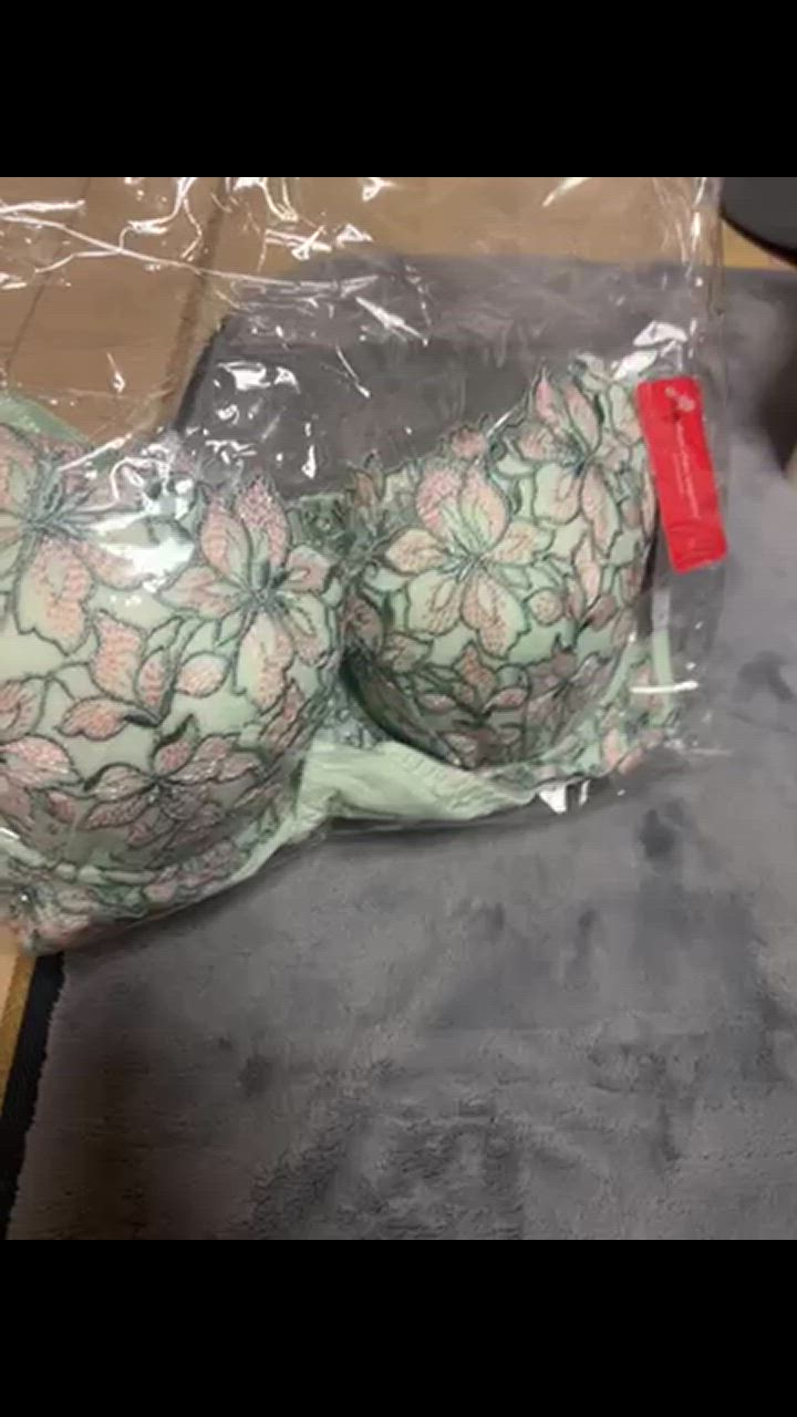 全体のレビュー動画のサムネイル | 2