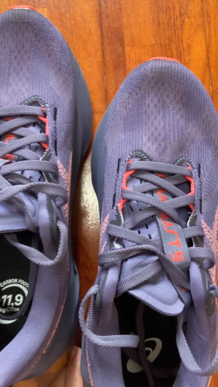 美品　アシックス　asics ノヴァブラスト5 NOVABLAST 5｜いつもの道をはずませよう。｜アシックス公式