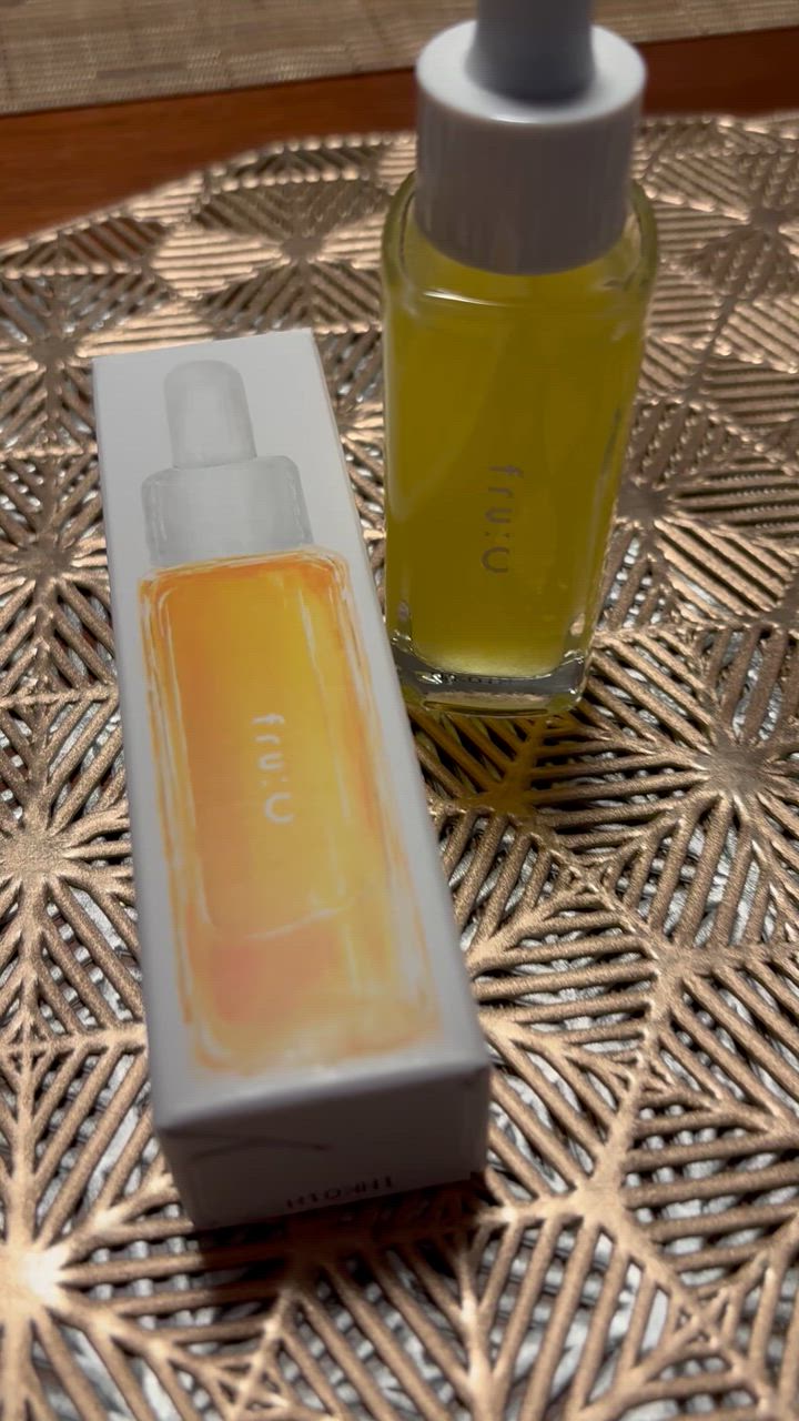 fru:C フルーシー フルーツ由来 ビタミンC カプセル美容液 28ml