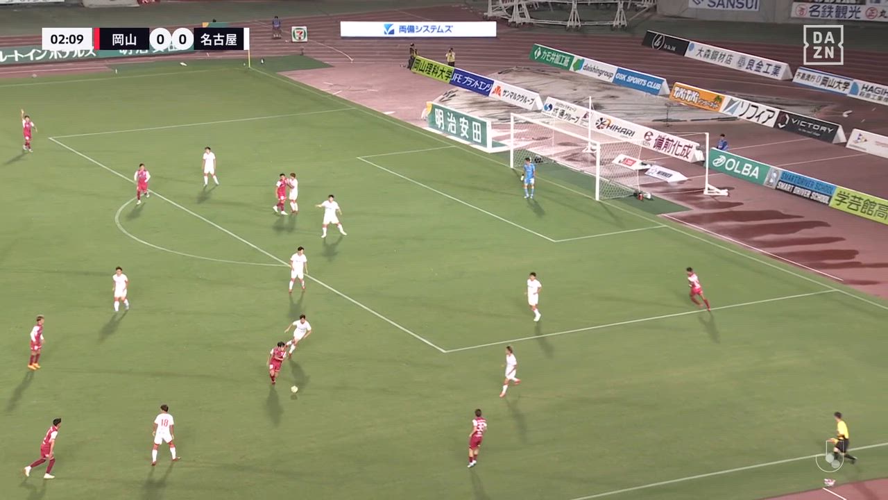 岡山・一美和成のヘディングシュートは惜しくも枠の外へ！【第29節】岡山 vs 名古屋
