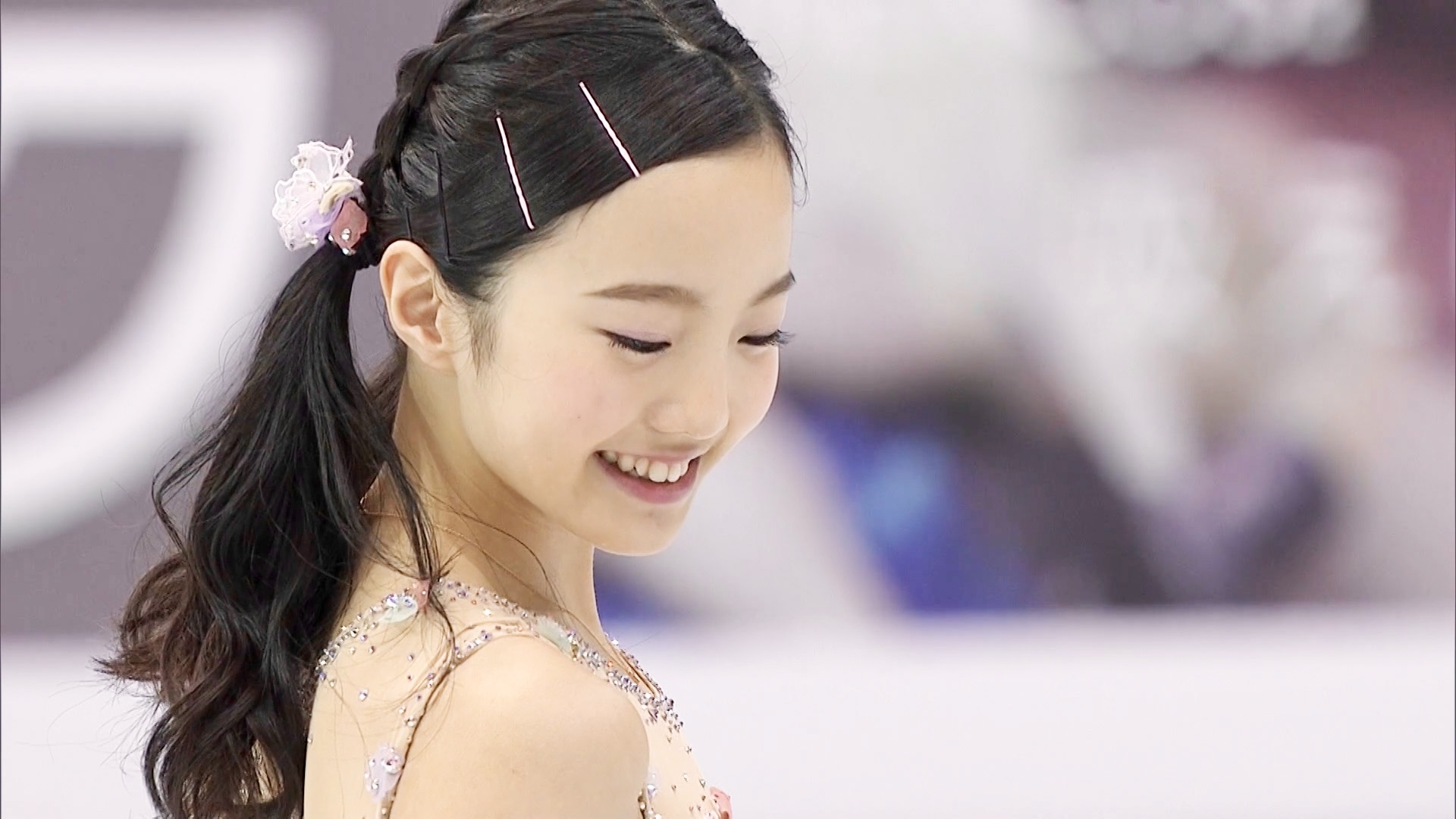 【動画】◇◇過去の演技をプレイバック〜本田真凜◇◇女子SP｜世界ジュニア2017@台湾【世界Jr.フィギュア 2024】 - スポーツナビ「2025 世界フィギュアスケート選手権」