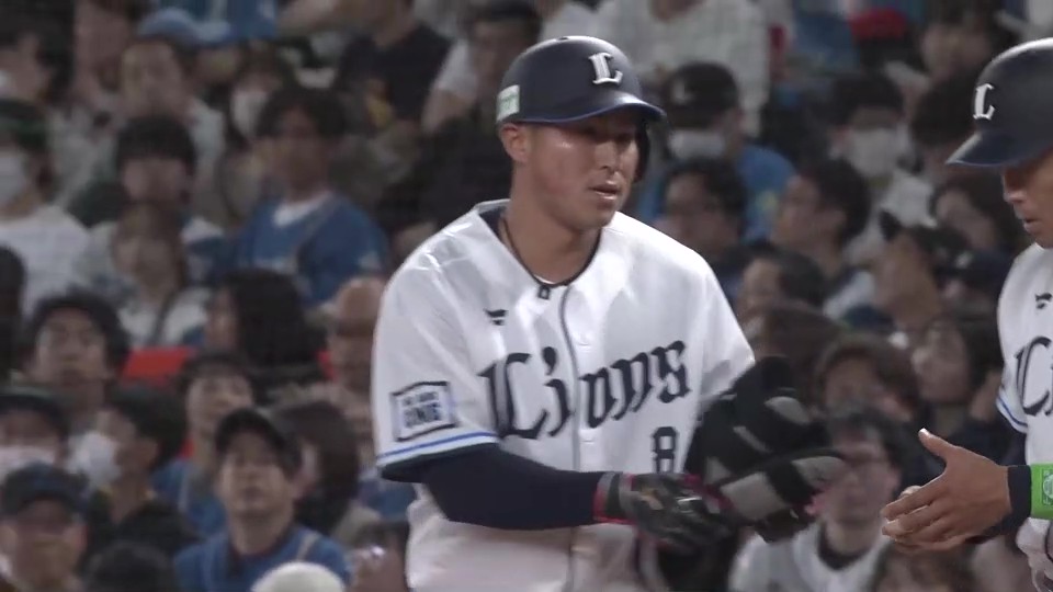 【5回裏】ライオンズ・渡部聖弥 ルーキーが開幕戦で三遊間を抜けるプロ初ヒットを放つ!! 2025年3月28日 埼玉西武ライオンズ 対 北海道日本ハムファイターズ