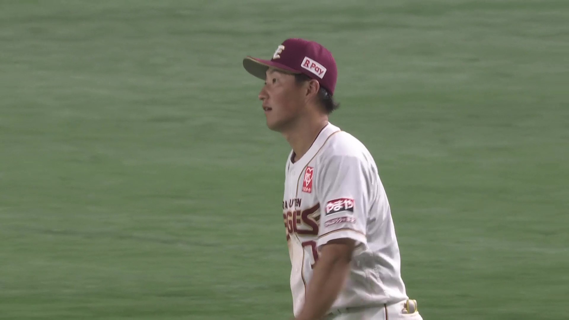 【5回裏】流石の守備!! イーグルス・小深田大翔 一二塁間への打球に追いつき華麗に捌く!! 2025年8月3日 福岡ソフトバンクホークス 対 東北楽天ゴールデンイーグルス