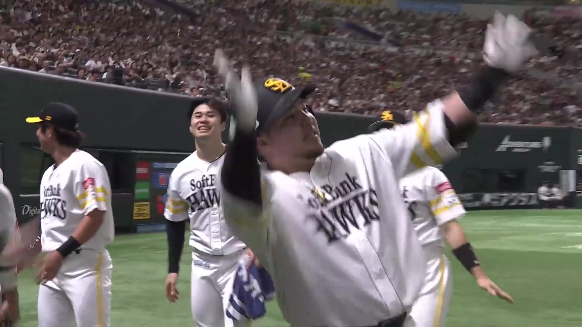 【7回裏】勝ち越し弾!! ホークス・山川穂高 右中間へ美しい放物線を描く満塁ホームランを放つ!! 2025年8月15日 福岡ソフトバンクホークス 対 千葉ロッテマリーンズ