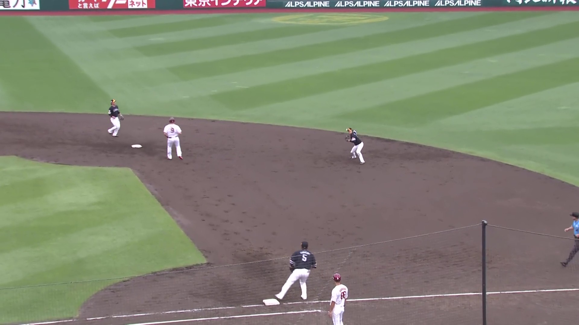 【3回裏】ホークス・川瀬晃 強烈な打球をナイスキャッチ!! 2025年7月12日 東北楽天ゴールデンイーグルス 対 福岡ソフトバンクホークス