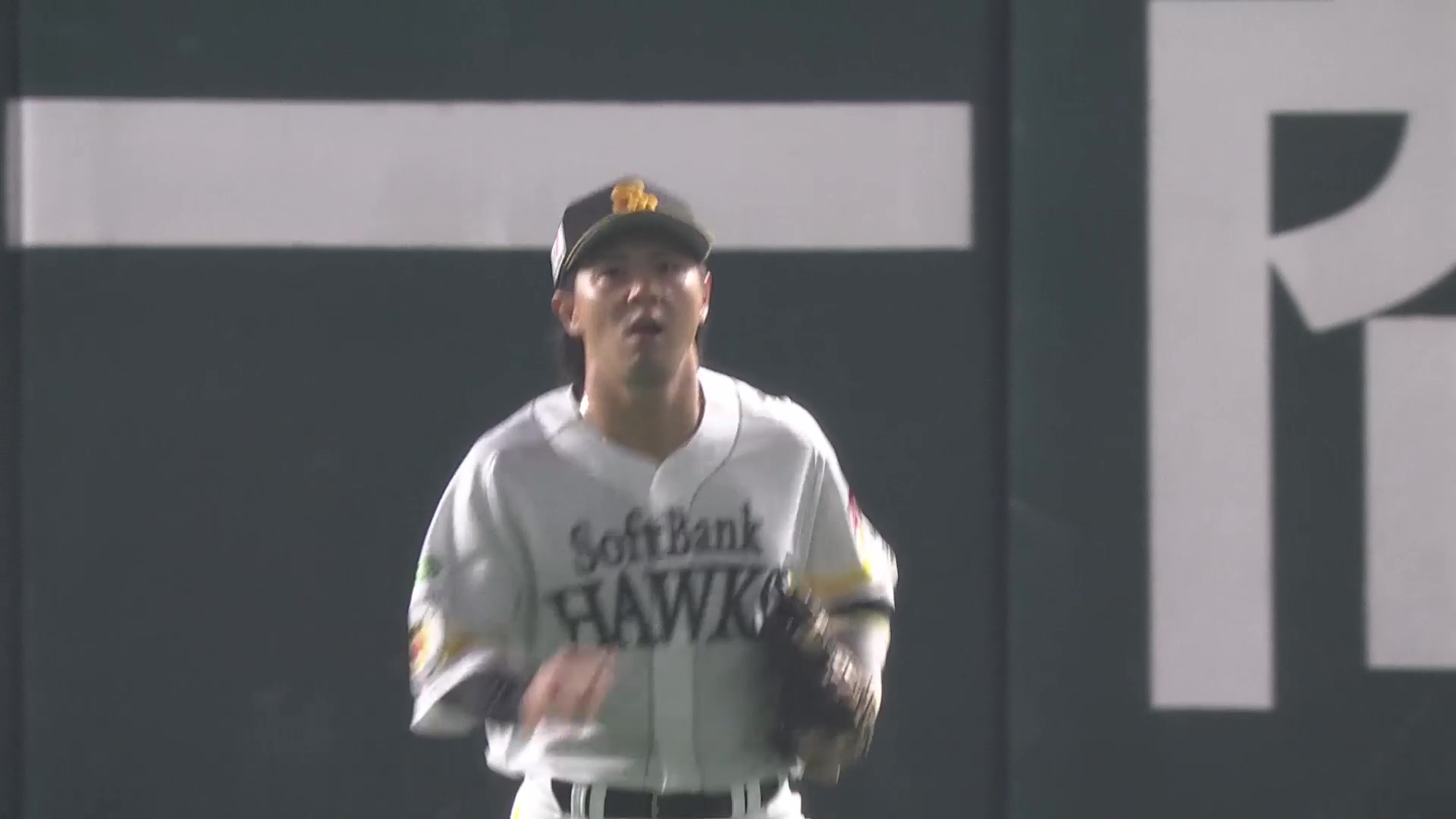 【8回表】失点を防ぐ!! ホークス・佐藤直樹 前進守備から後ろ向きにキャッチする好プレー!! 2025年5月14日 福岡ソフトバンクホークス 対 埼玉西武ライオンズ
