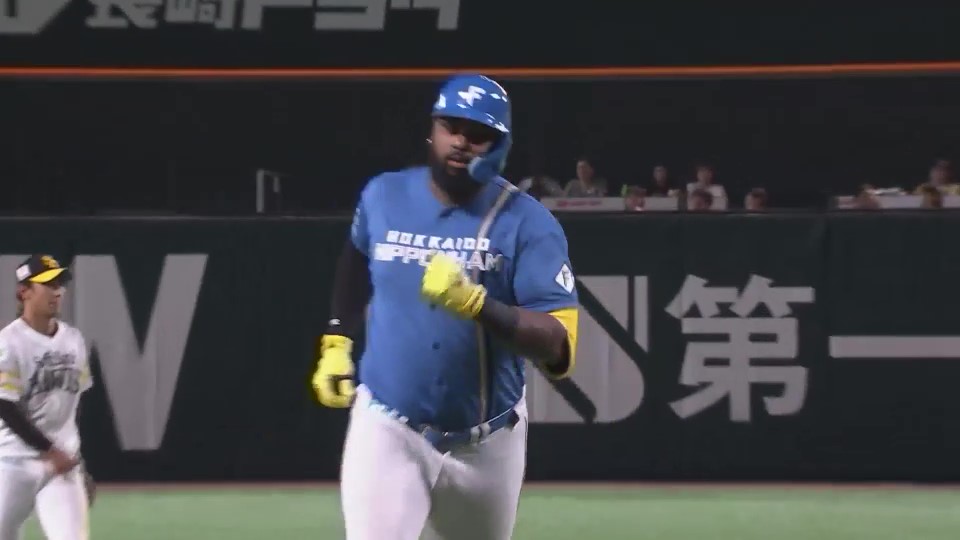 【9回表】頼れる主砲の豪快弾!! ファイターズ・レイエス 打った瞬間の21号ソロHR!! 2024年9月18日 福岡ソフトバンクホークス 対 北海道日本ハムファイターズ