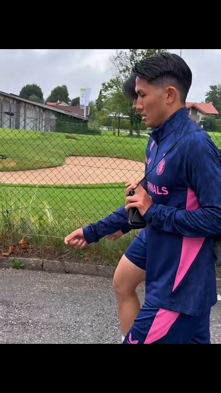 上田綺世＆渡辺剛のトレーニング姿をカメラが追う！