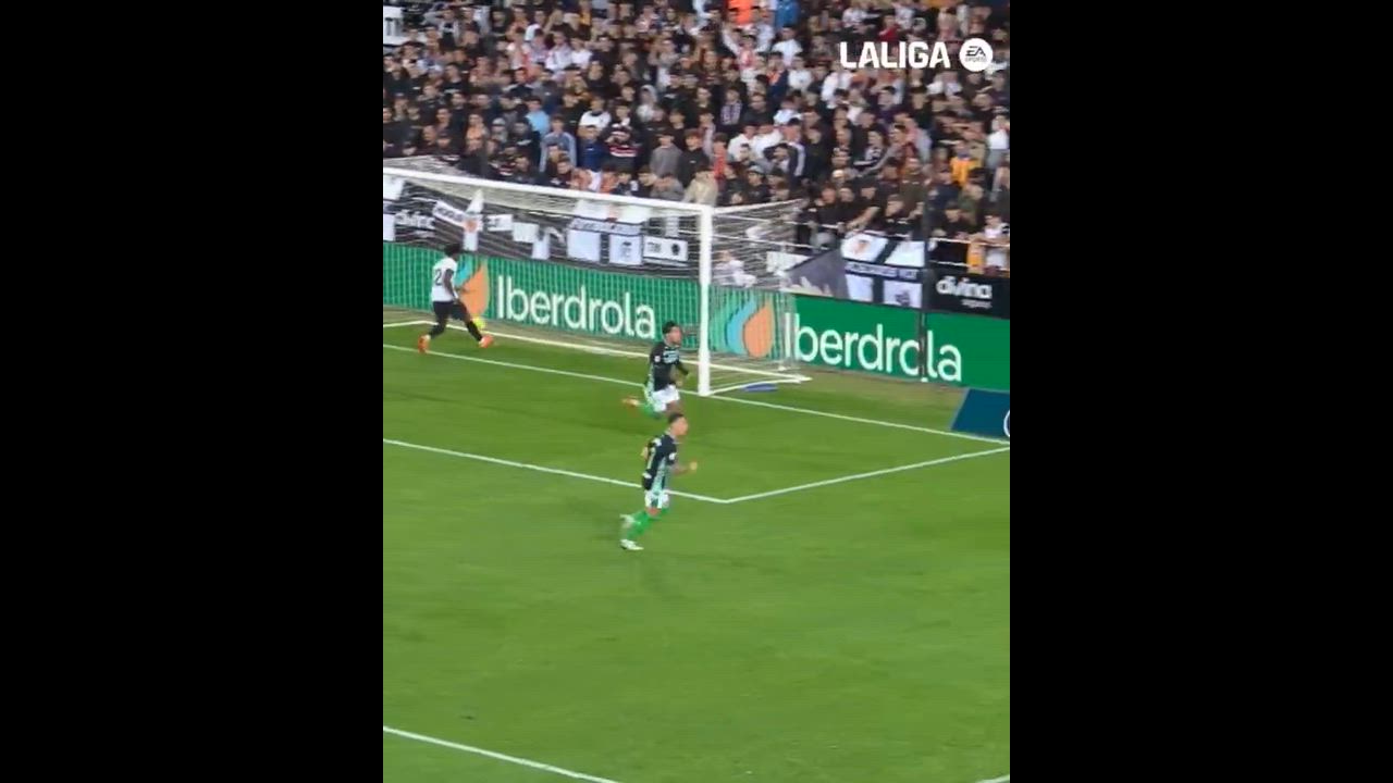 コロンビア代表クチョ・エルナンデスのゴールで先制！【レアル・ベティス】