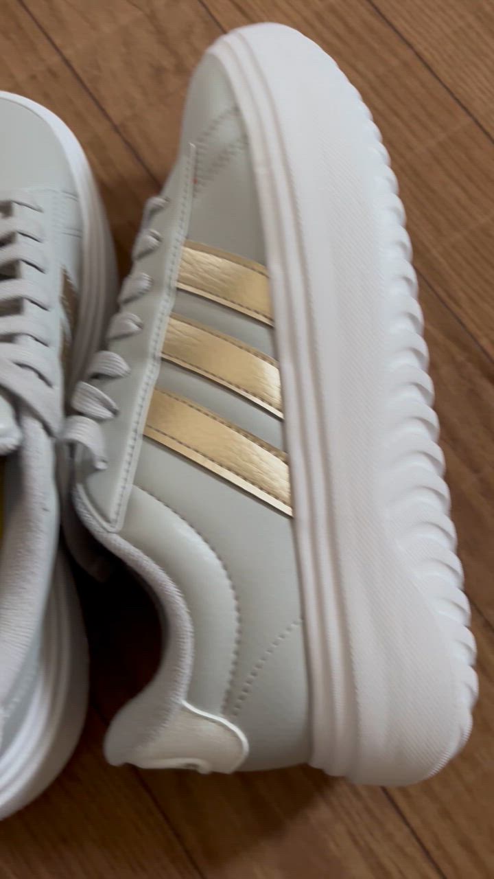 【レディース】adidas バレーボールシューズ ホワイト 26.5㎝ adidas アディダス（adidas）（レディース）スニーカー グランド