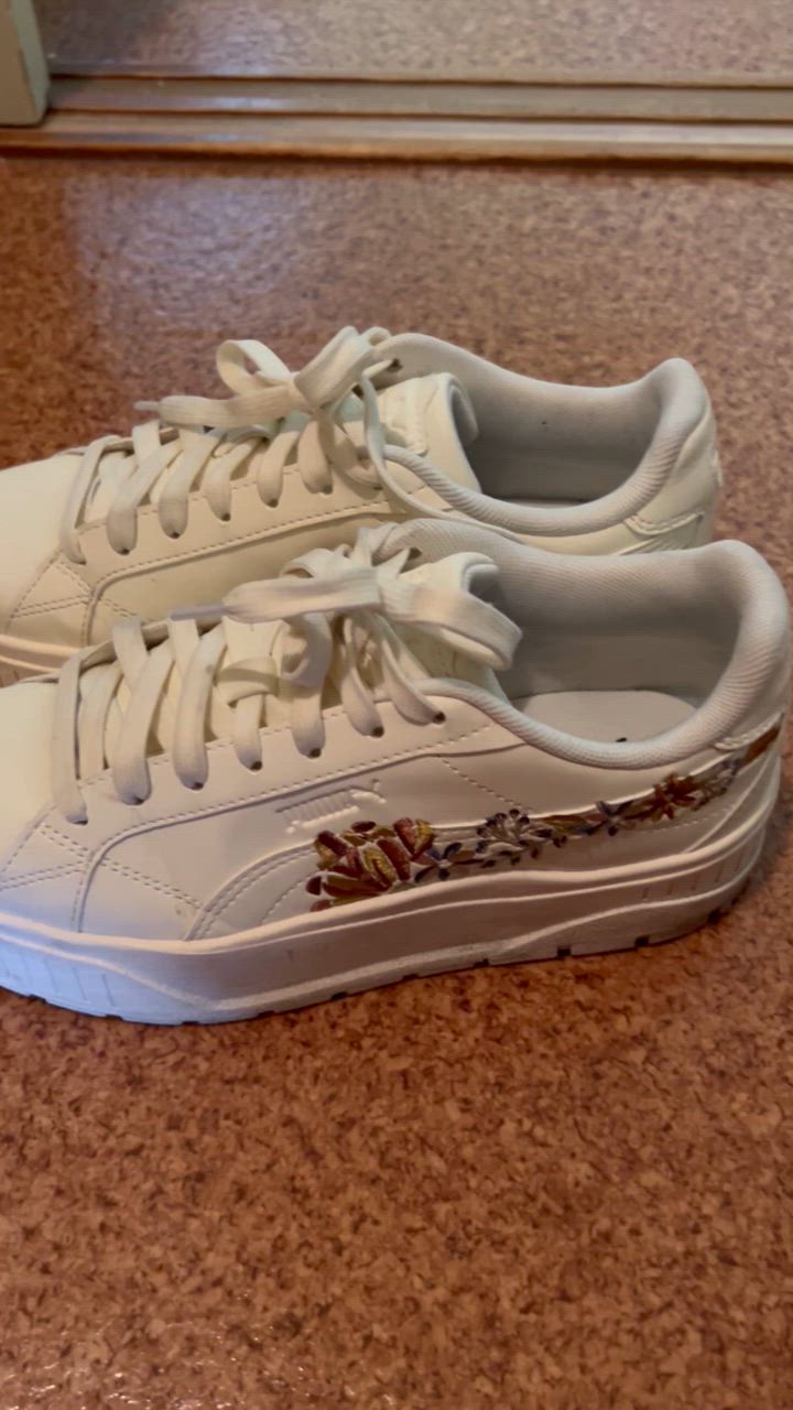 国内発送◆PUMA◆KARMEN 2 MU EMBROIDERY 401203 03F.IVORY 楽天市場】【PUMA】 プーマ KARMEN 2 MU EMBROIDERY カルメン 2