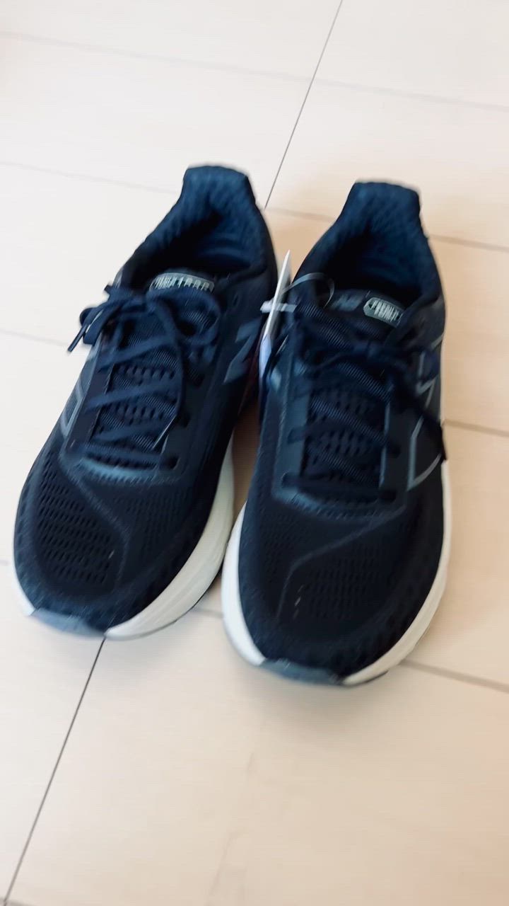 ★New Balance★送関込★話題の40周年記念 ランニングシューズ ☆New Balance☆送関込☆話題の40周年記念 ランニングシューズ