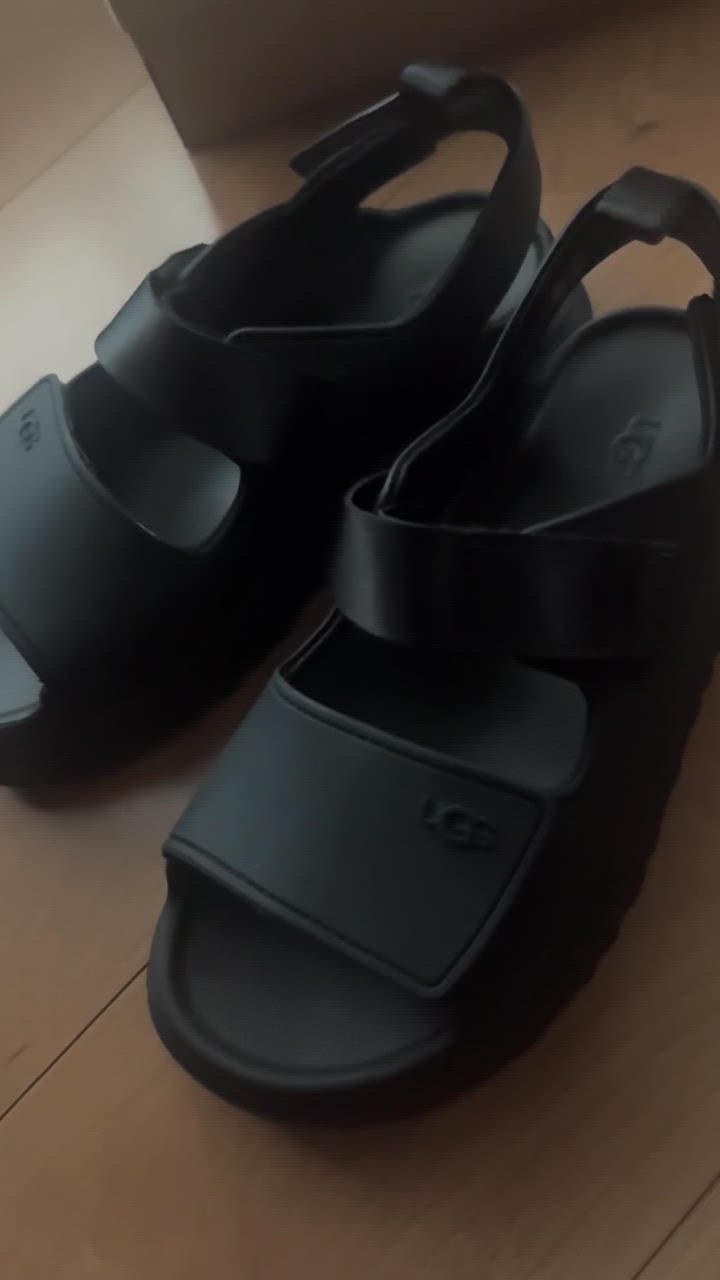 UGG Australia アグ サンダル レディース ゴールデングロウ