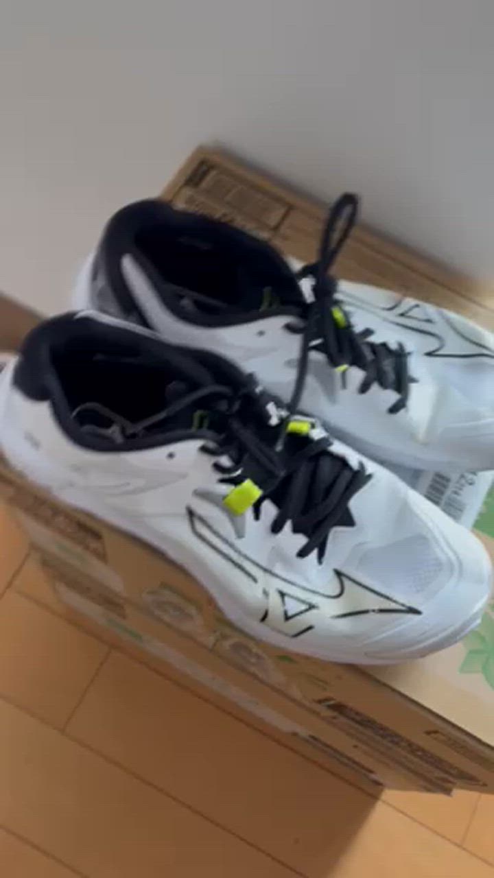 Mizuno ピステ・ウィンドブレーカー S ホワイト/ブラック/レッド MZFB｜サッカー／フットサル｜シリーズ／モデル｜ミズノ公式