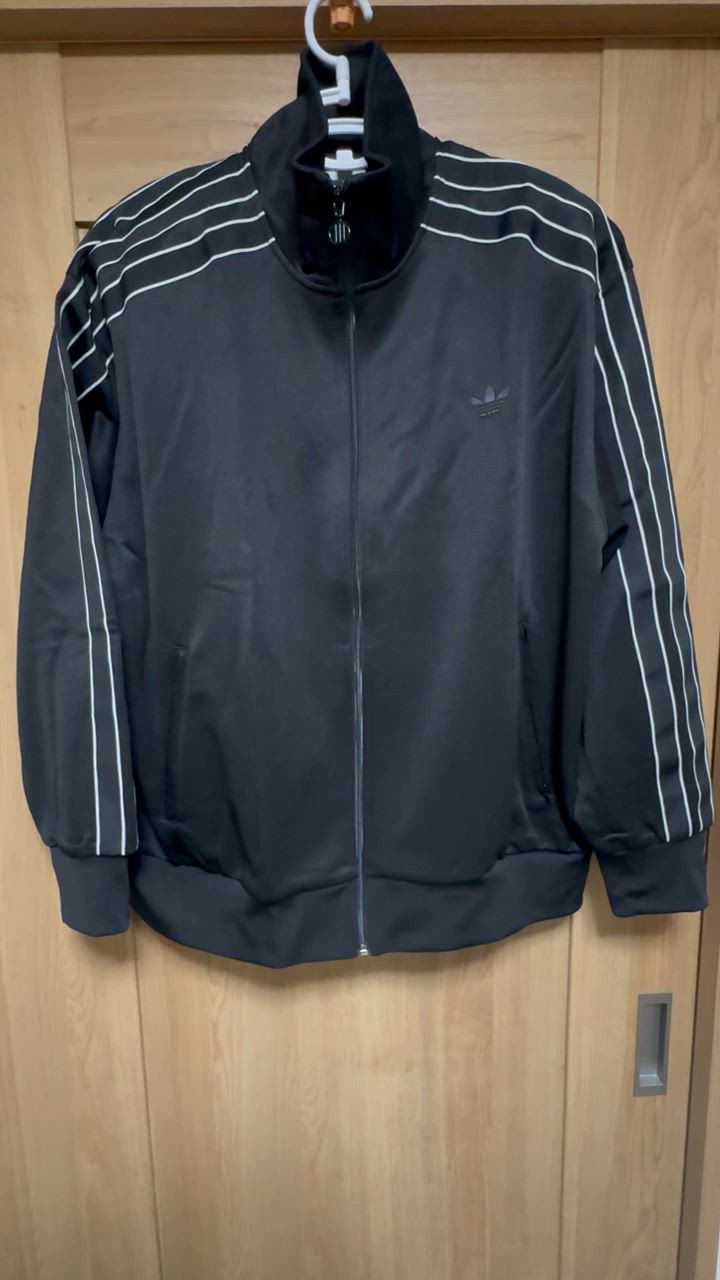 【新品タグ付き】アディダス　Q4　FS 上下　 adidas　originals adidas ナイロンジャケット Q4 FS トラックトップ / アディダス