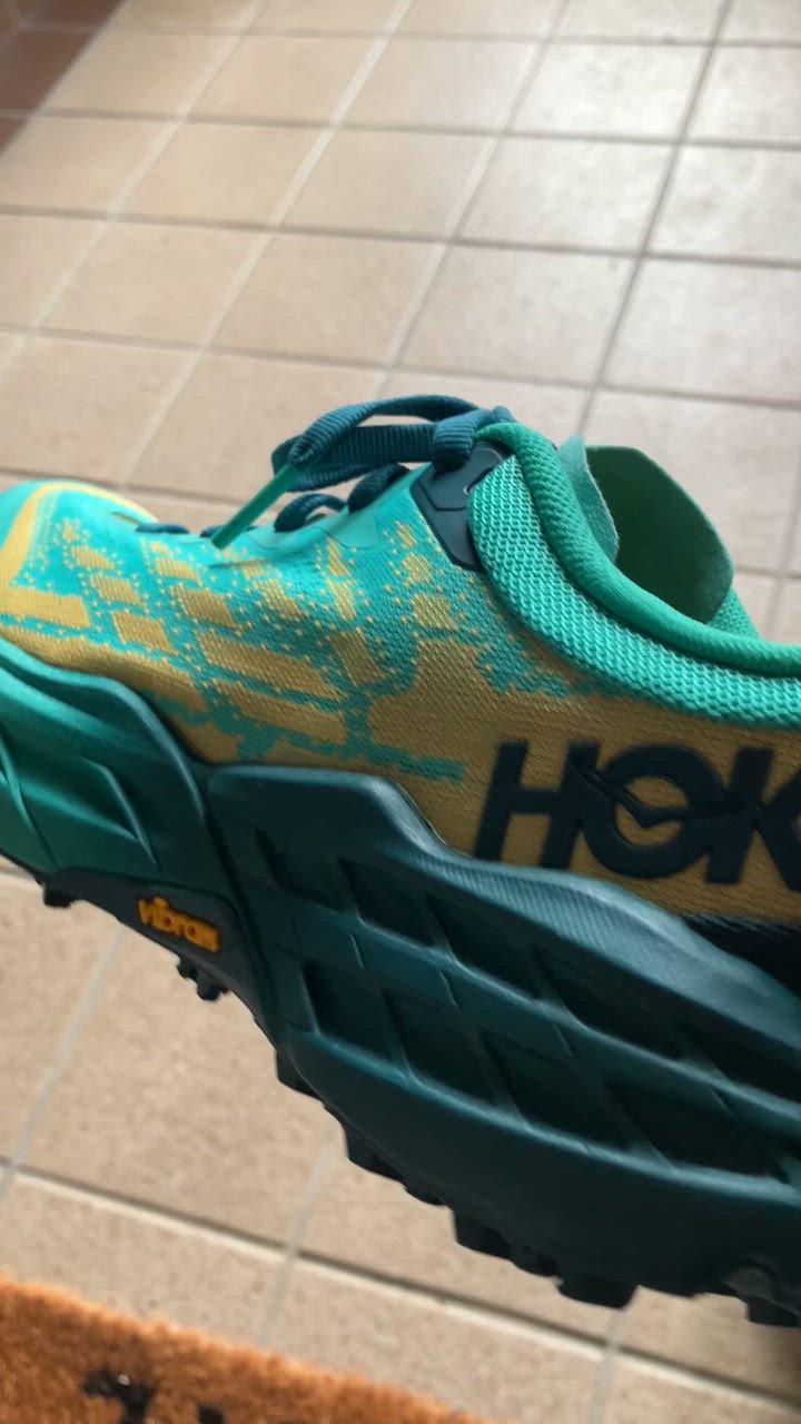 【極美品】HOKA ONE ONE スピードゴート5 オリーブグリーン 極美品】HOKA ONE ONE スピードゴート5 オリーブグリーン