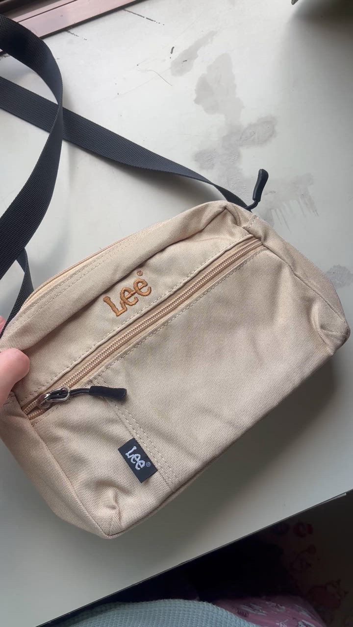 Lee ショルダーバッグ バッグ Lee/リー ロゴ ワンポイント刺繍