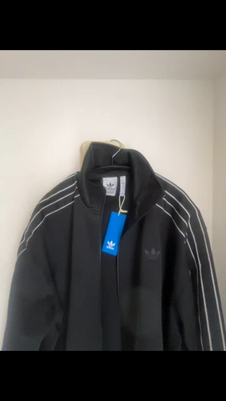 【新品タグ付き】アディダス　Q4　FS 上下　 adidas　originals adidas ナイロンジャケット Q4 FS トラックトップ / アディダス