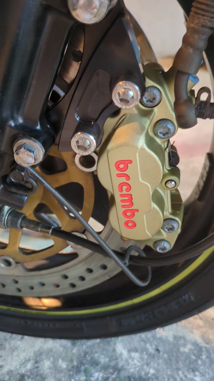 brembo ブレンボ 4ポットキャスティングキャリパー 40mmピッチ
