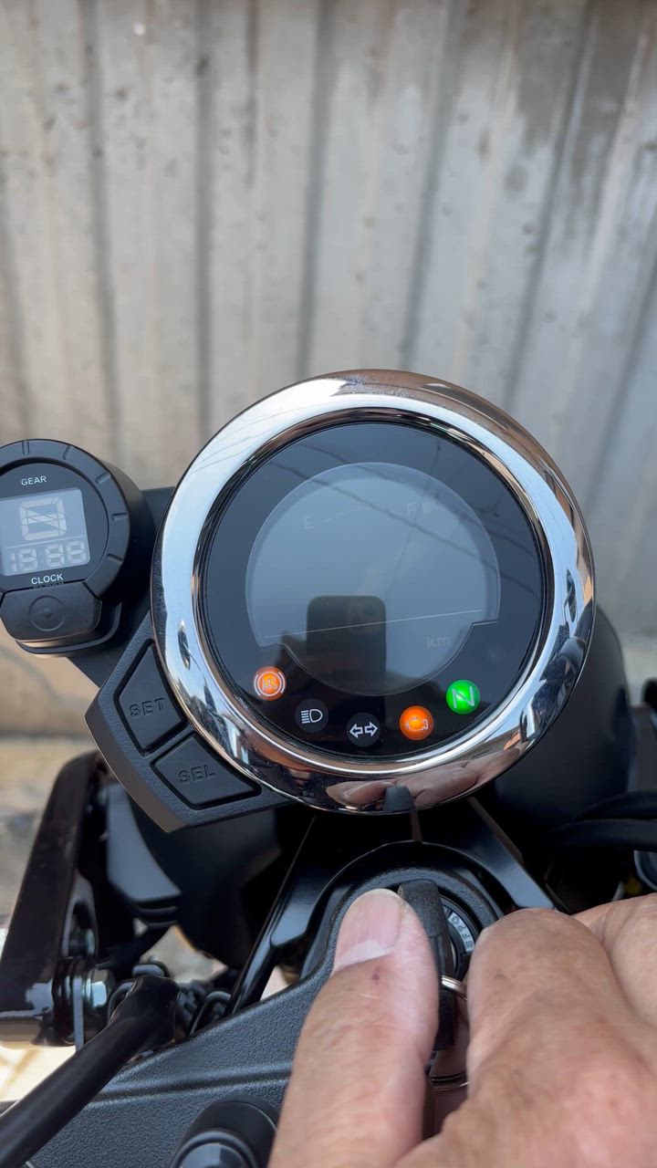 ホンダ　クロック&ギアポジションシフトインジケーター　新品 ホンダ [純正用品] クロック＆ギアポジションメーター取付