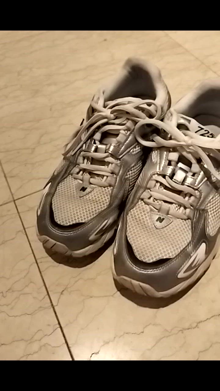 1件目のレビュー動画のサムネイル | 0