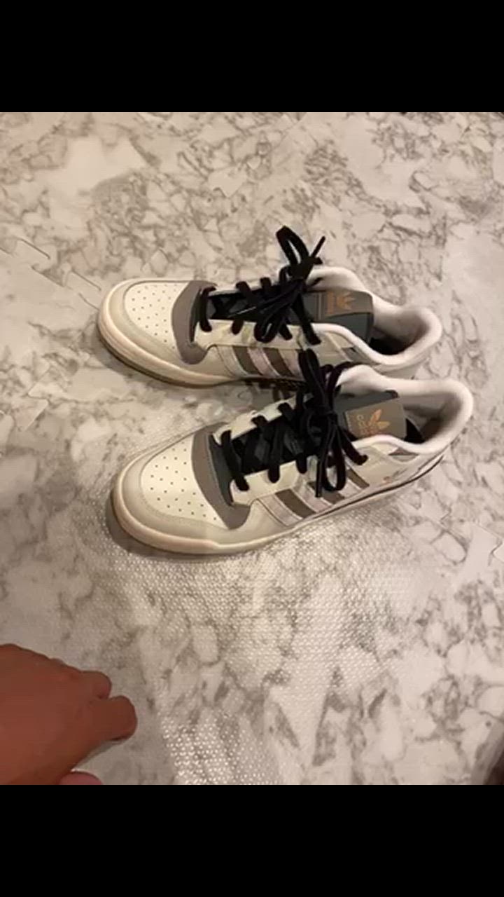 【ADIDAS】 アディダス FORUM LOW CL OFFW/SILV/LEGE 国内発送 ADIDAS】 アディダス FORUM LOW CL フォーラム ロー CL JP7785