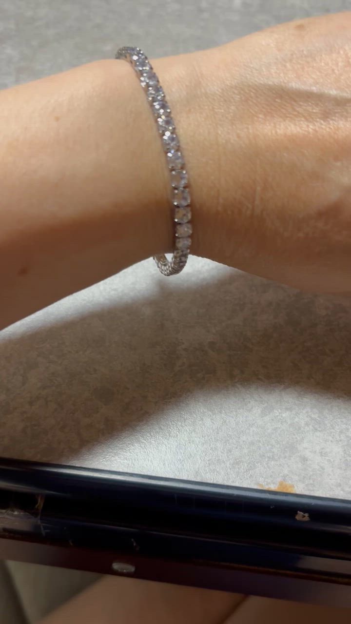 全体のレビュー動画のサムネイル | 0