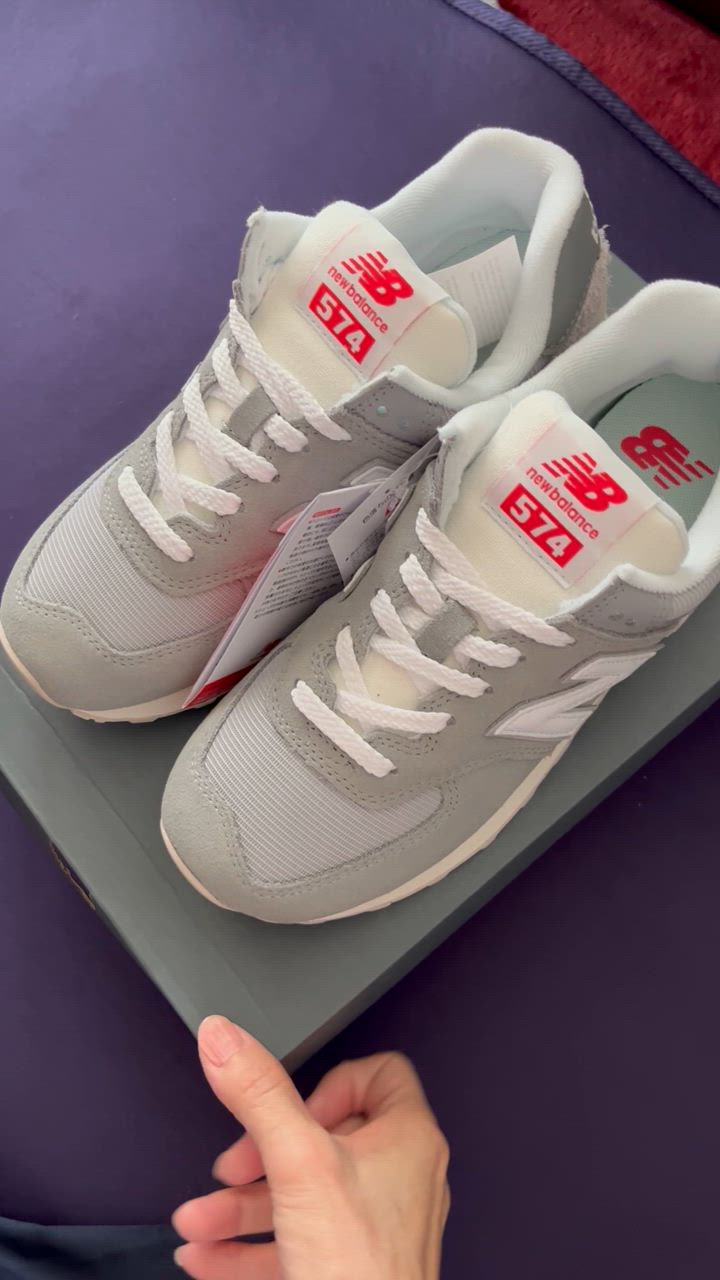 New Balance 574 スニーカー 24.5センチ セール 【New Balance】574 ☆ ゼブラがカワイイ♪ 大人も履ける