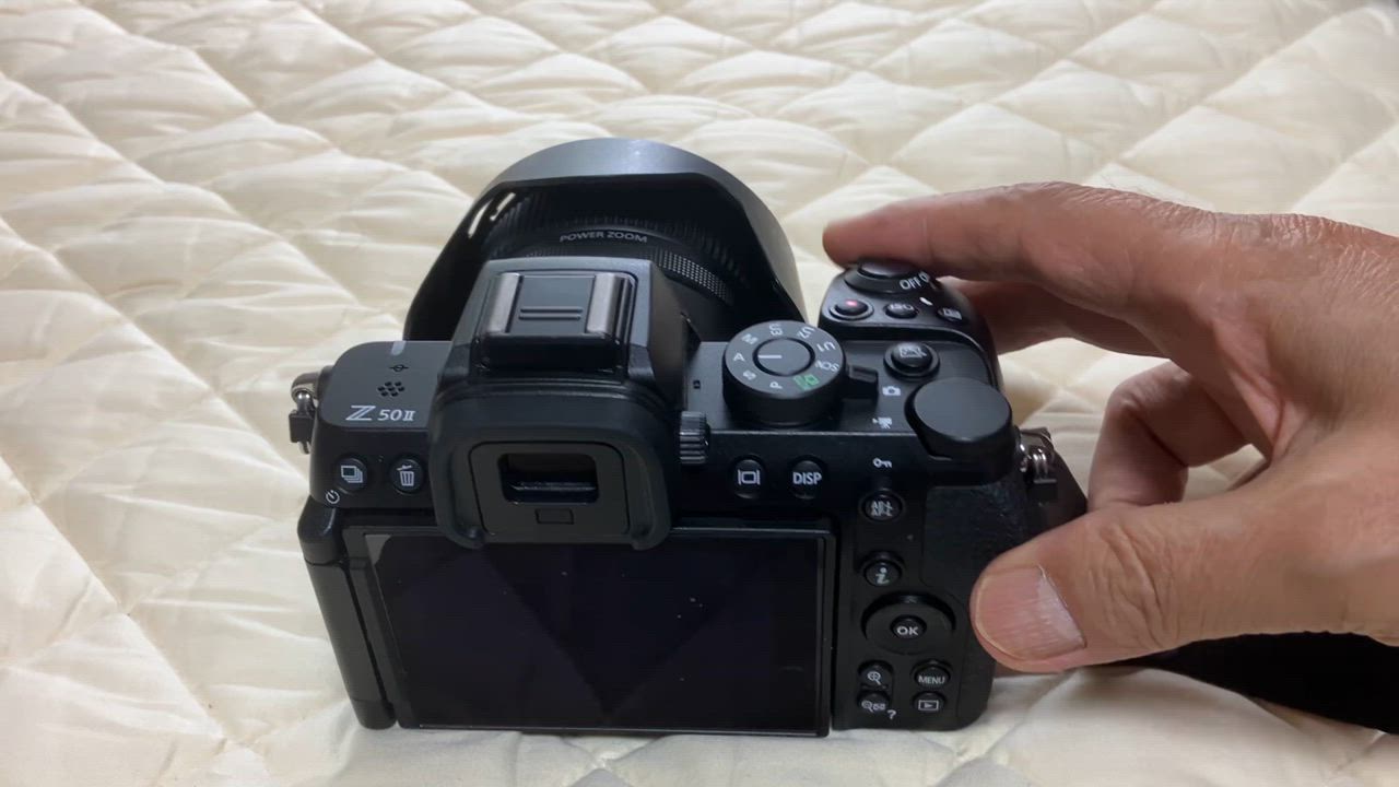 ニコン(Nikon) Z50II ミラーレス一眼カメラ ボディ : イーベスト