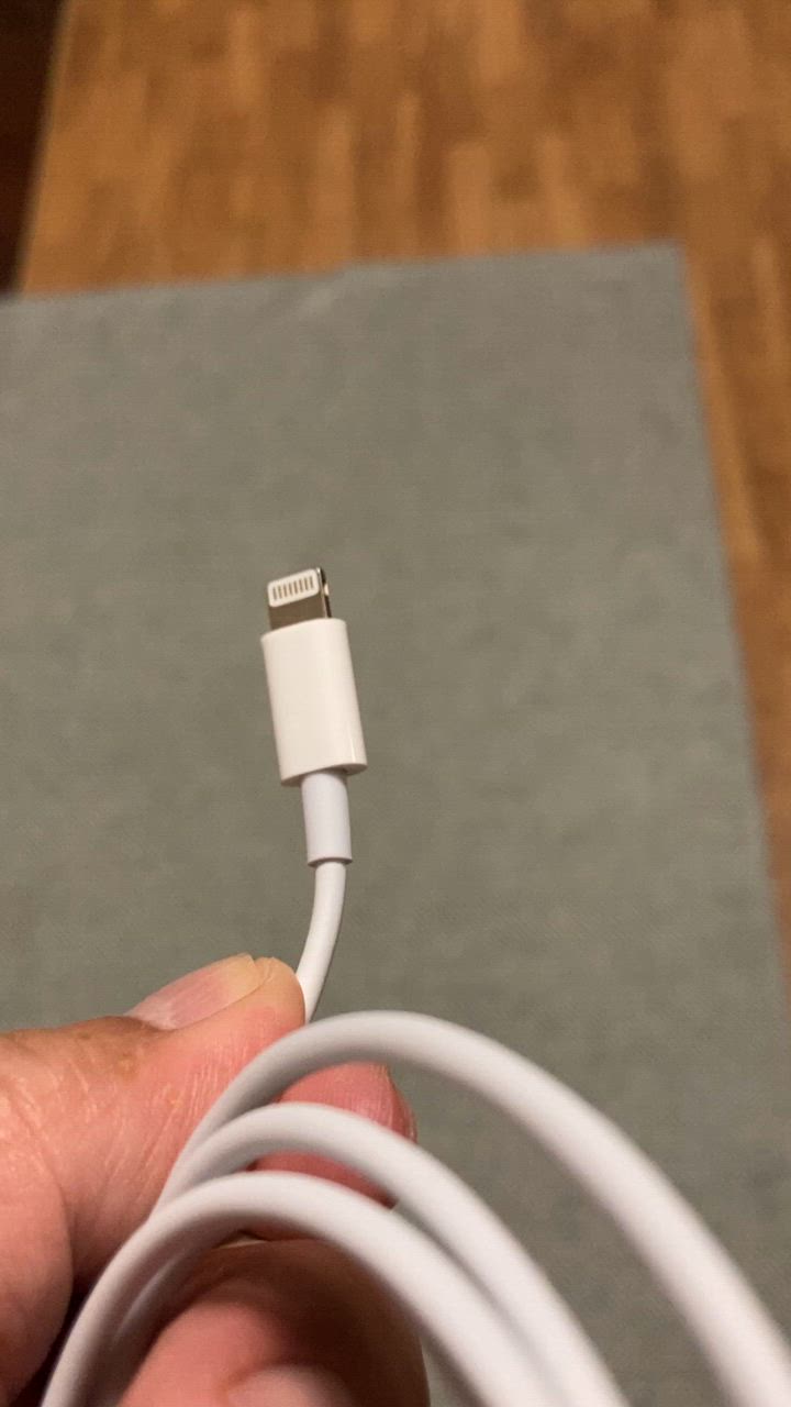 iPhone12pro 256GB グラファイト　純正ケーブル2本付き　傷なし iPhone12pro 256GB グラファイト 純正ケーブル2本付き 傷なし