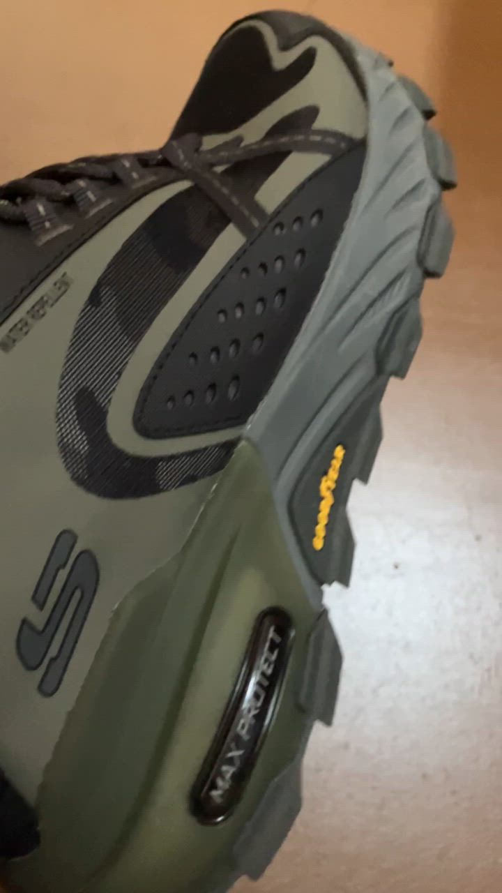 SKECHERS スケッチャーズ MAX PROTECT - TASKFORCE マックス_