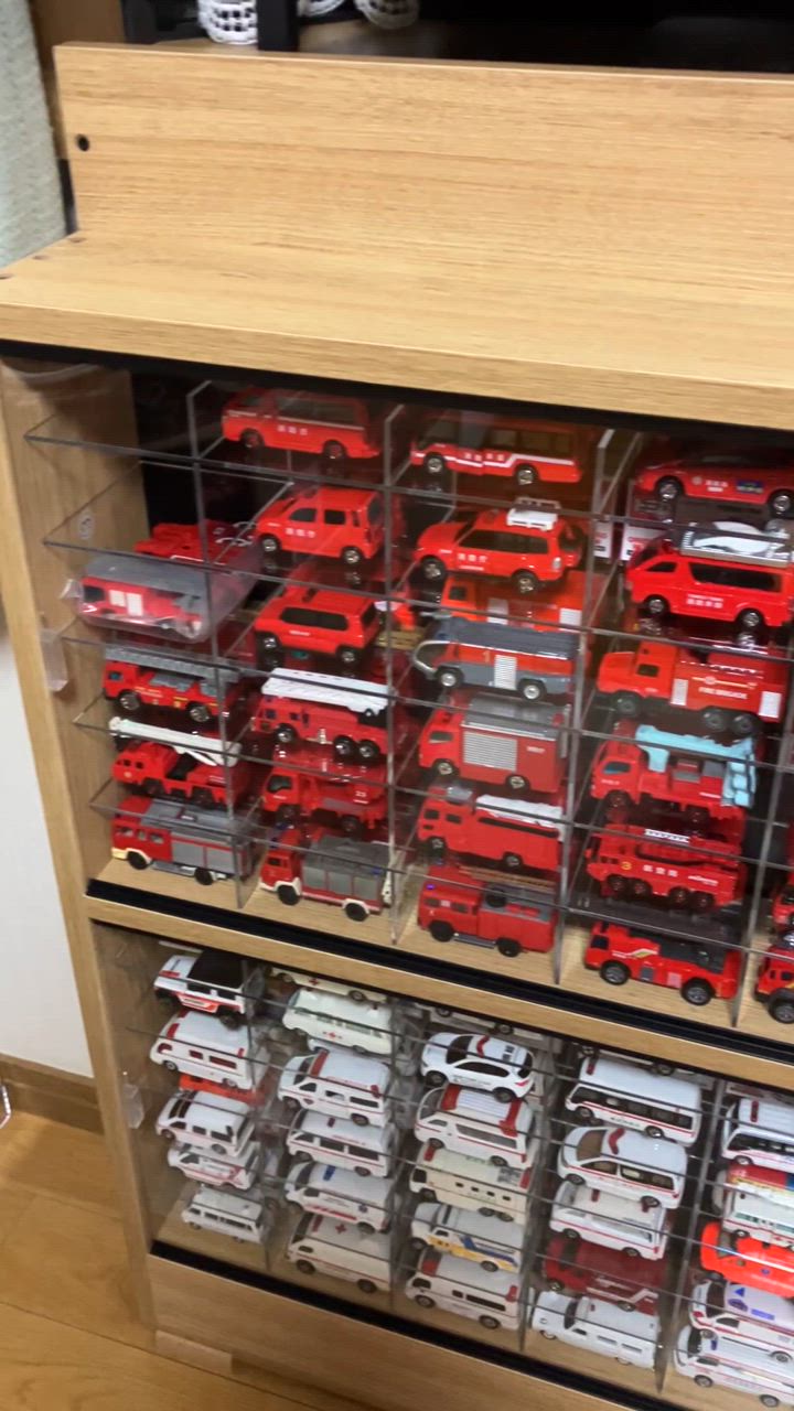 トミカ収納 ミニカー 収納棚 コレクション ケース uvカット