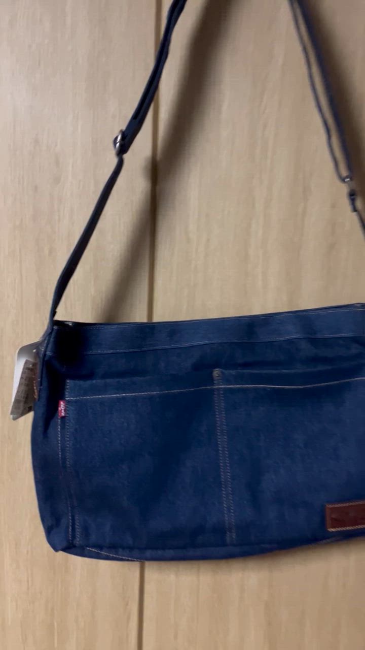 Levi's ショルダーバッグ Levi's/リーバイス メッセンジャー
