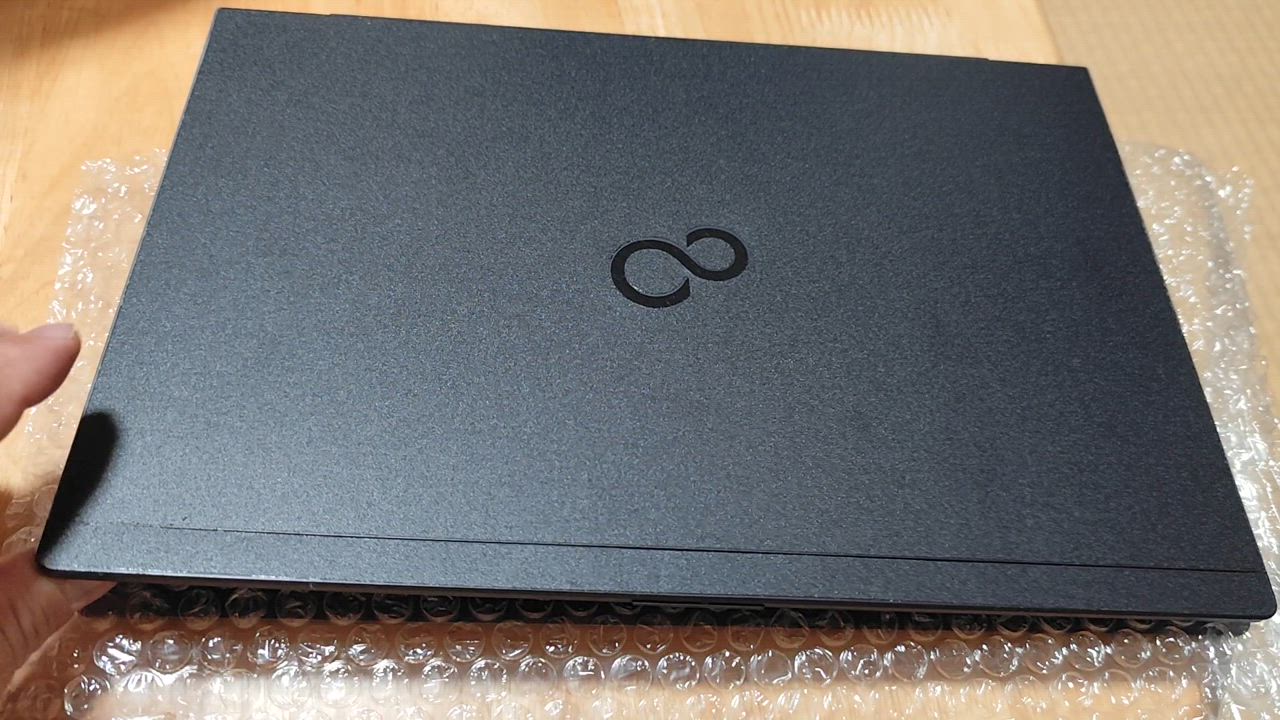 富士通 【CPU:第8世代 Core i5】 超薄型・超軽量 LIFEBOOK U938