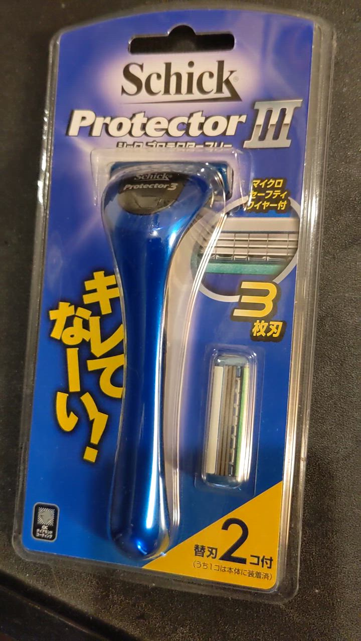 【新品】　シック プロテクター３Ｄ替刃３コ付「００７」　リミテッドコラボ Amazon.co.jp: Schick(シック) プロテクタースリー 3枚刃 替刃