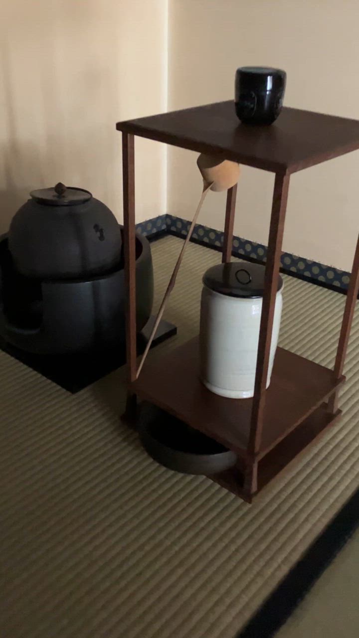 平水指　古物　青磁　水草文　割蓋付　西尾香舟作　桐箱入 tougyokudou_301-12-321