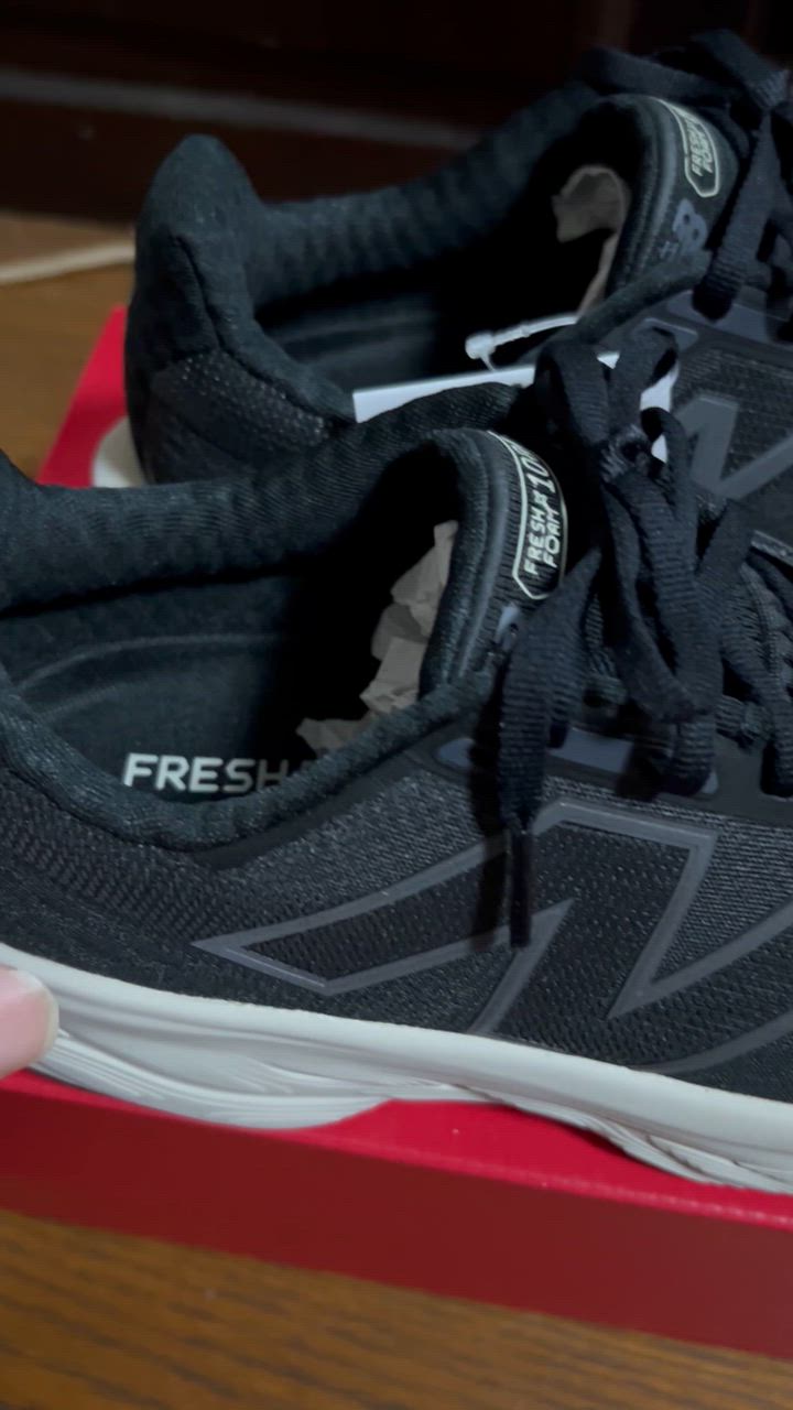 美品ニューバランス1080v14ブラック25cm2E New Balance スニーカー Fresh Foam X 1080 v14 レディース