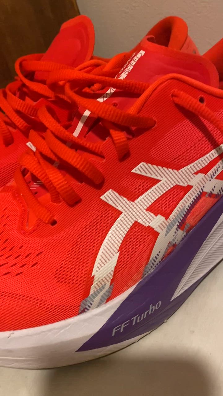 ASICS アシックス ランニングシューズ マジックスピード 4