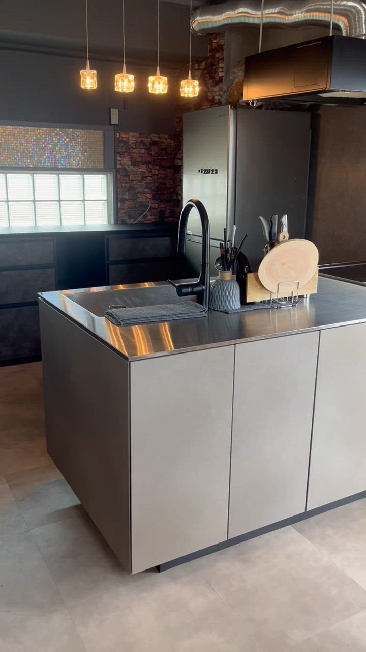 全体のレビュー動画のサムネイル | 1