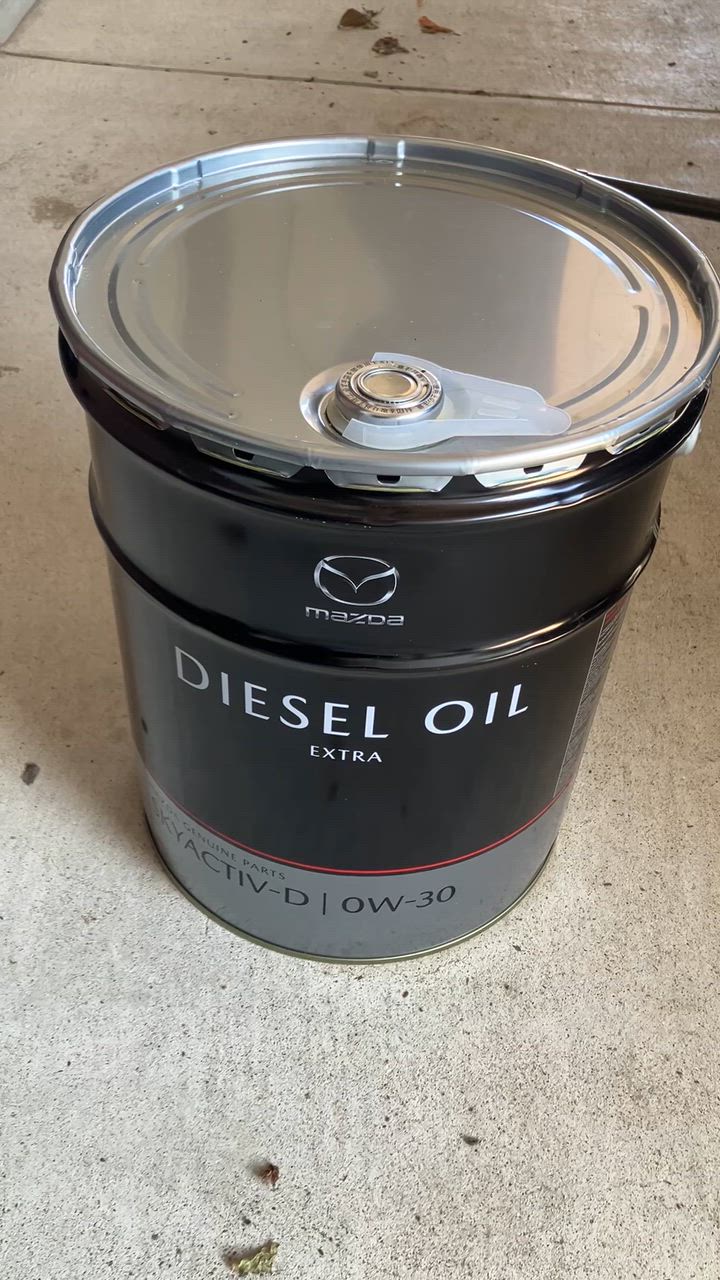 Mazda SKYACTIV-D 0W-30 ディーゼルオイル 残り15L弱 Mazda SKYACTIV-D 0W-30 ディーゼルオイル 残り15L弱 Mazda